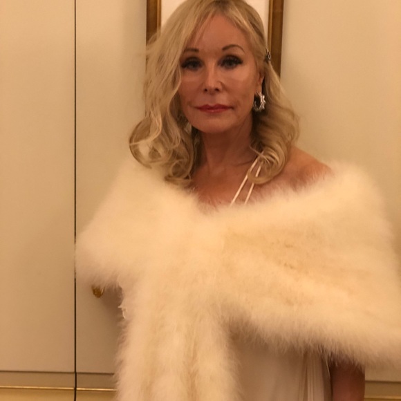 Meet your Posher, Roxanne - Picture 1 of 1